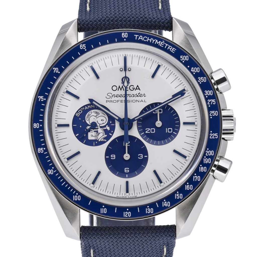 Omega Speedmaster Anniversary Series “Snoopy” – 310.32.42.50.02.001